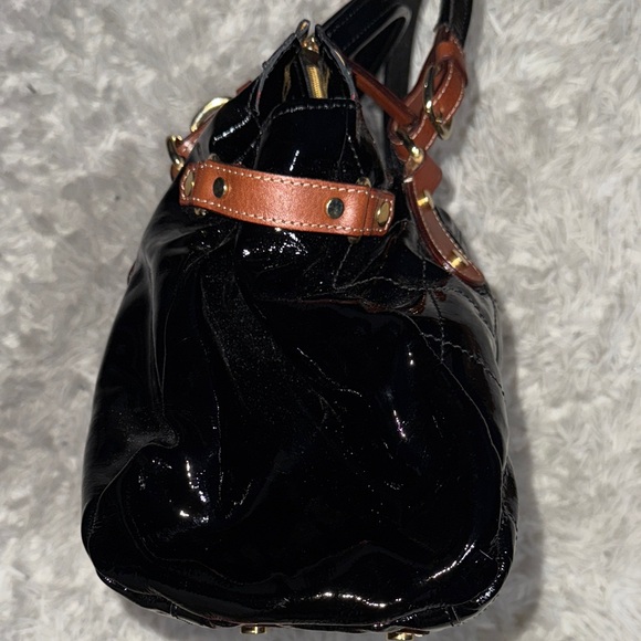 Cavalcanti Black Patent Leather Handbag - Picture 6 of 11